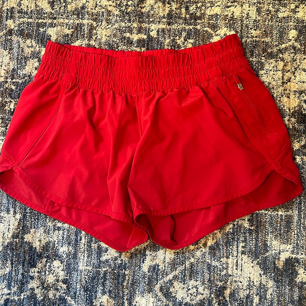 LULU LEMON SHORTS